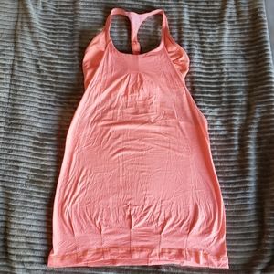 Lululemon tank size 4